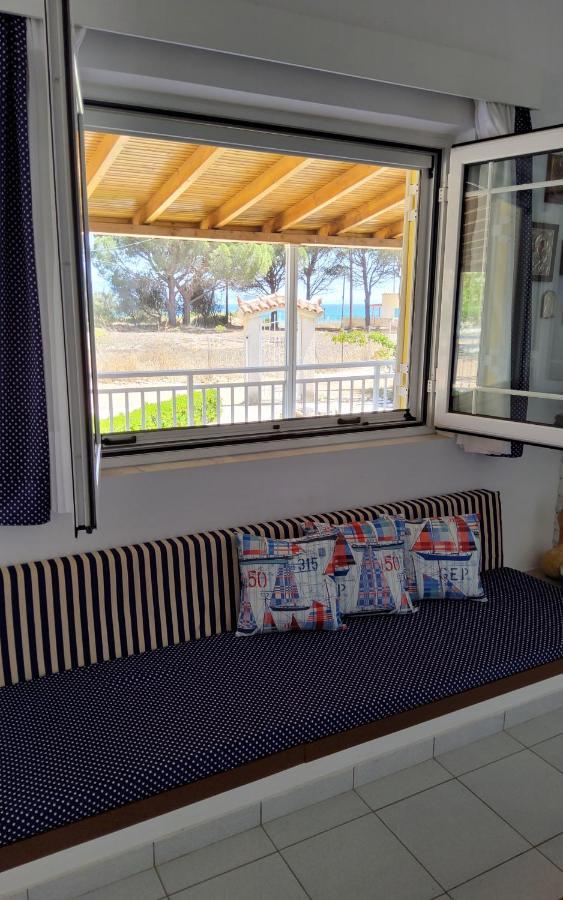 Fully Equipped Beach House At Pachia Ammos Plytra Kültér fotó